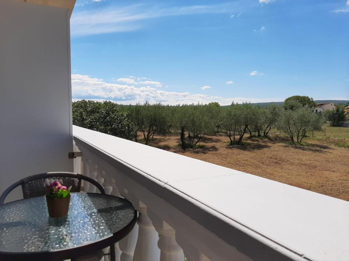 Guest House Katarina Malinska Εξωτερικό φωτογραφία