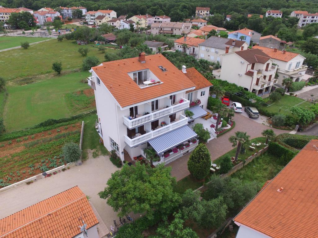 Guest House Katarina Malinska Εξωτερικό φωτογραφία