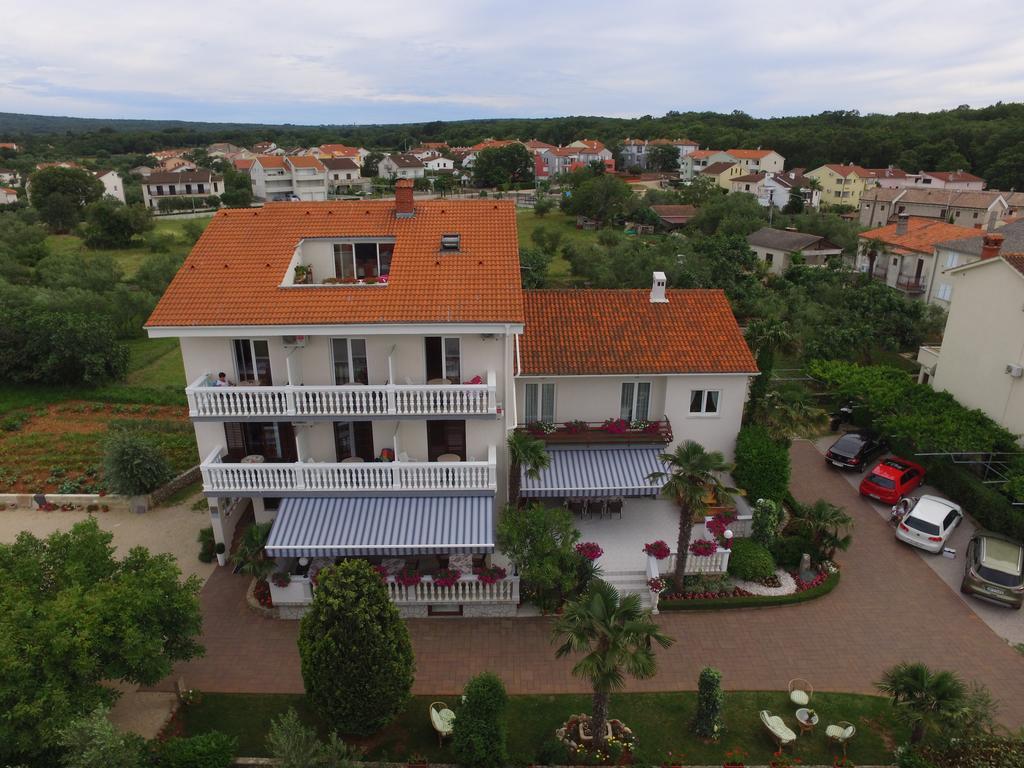 Guest House Katarina Malinska Εξωτερικό φωτογραφία
