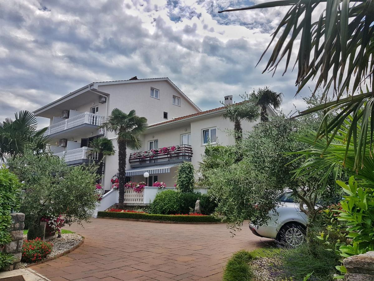 Guest House Katarina Malinska Εξωτερικό φωτογραφία